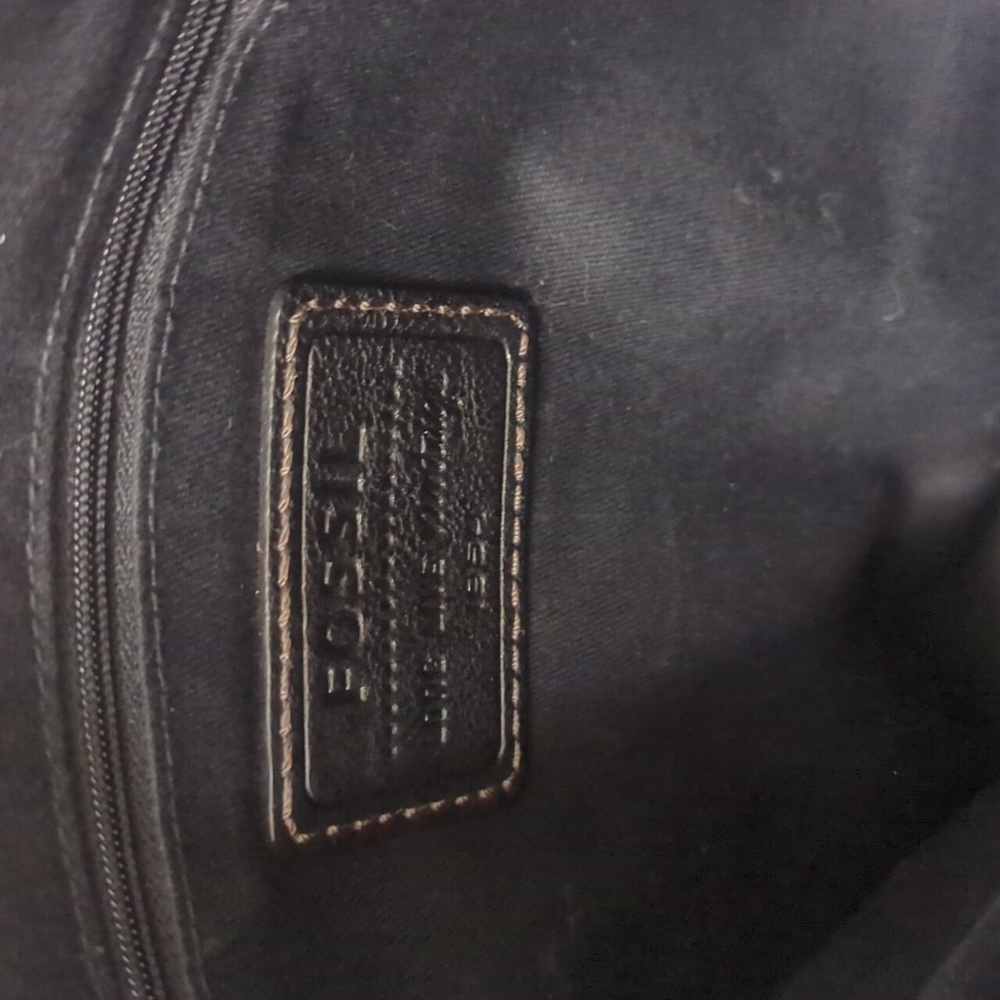 Fossil Leather Purse - Picture 5 of 6